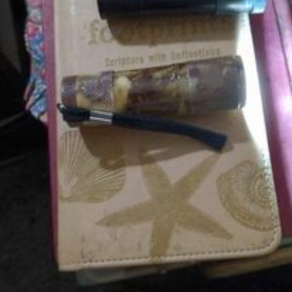 2 new pocket led flashlights new - Picture 2 of 3